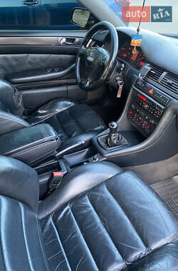 Седан Audi A6 2000 в 