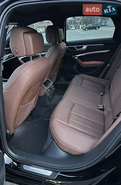 Седан Audi A6 2021 в 