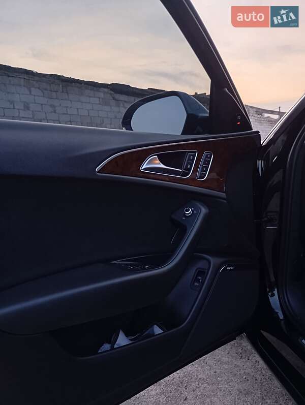 Седан Audi A6 2012 в Сарнах