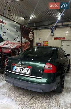 Седан Audi A6 2000 в 