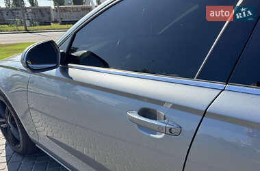 Седан Audi A6 2013 в 