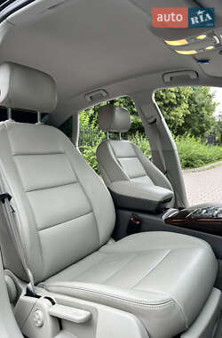 Седан Audi A6 2010 в 