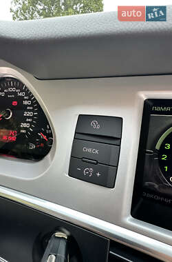 Седан Audi A6 2010 в 