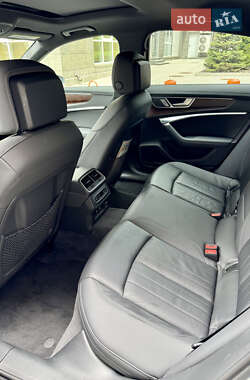 Седан Audi A6 2019 в 