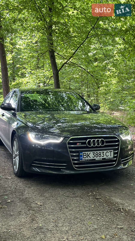 Седан Audi A6 2013 в Рокитном