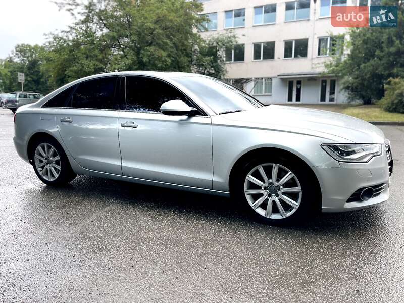 Седан Audi A6 2014 в Киеве