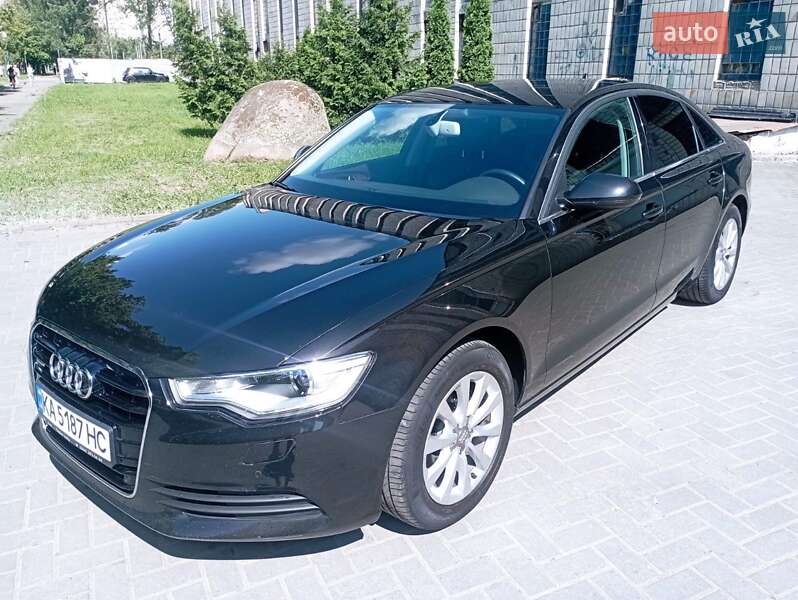Седан Audi A6 2012 в 