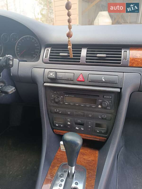 Универсал Audi A6 2002 в Бориславе