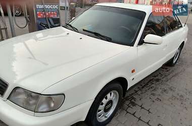 Седан Audi A6 1994 в 