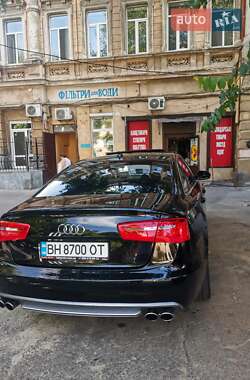 Седан Audi A6 2013 в 