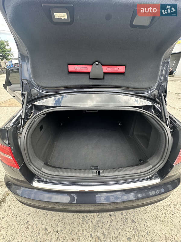 Седан Audi A6 2010 в Вараші