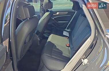 Седан Audi A6 2021 в 