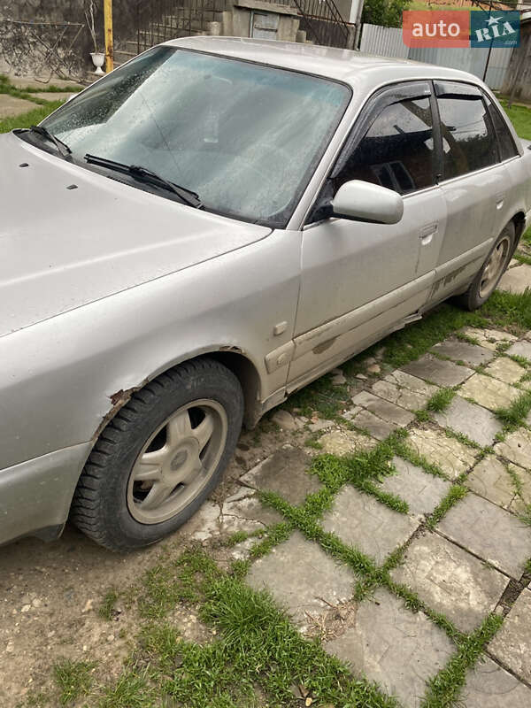 Седан Audi A6 1995 в Черновцах