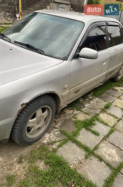 Седан Audi A6 1995 в 