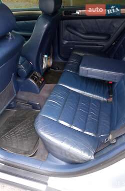 Универсал Audi A6 2001 в 