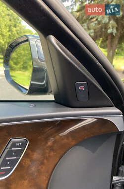 Седан Audi A6 2013 в 