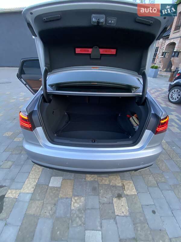 Седан Audi A6 2015 в Львове