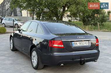 Седан Audi A6 2004 в 