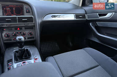 Седан Audi A6 2004 в 