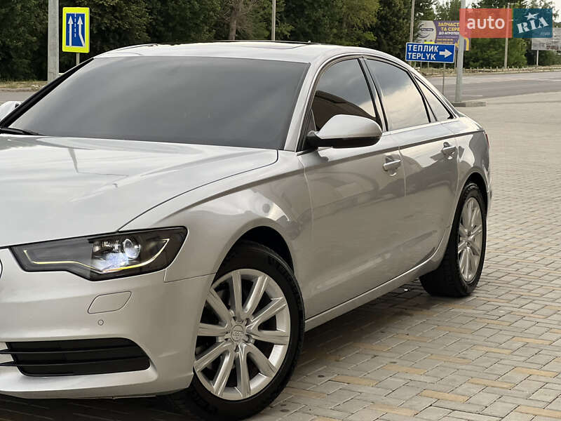 Седан Audi A6 2012 в Гайсине