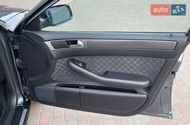 Седан Audi A6 2003 в 