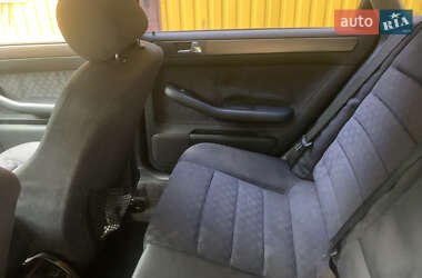 Седан Audi A6 2000 в 