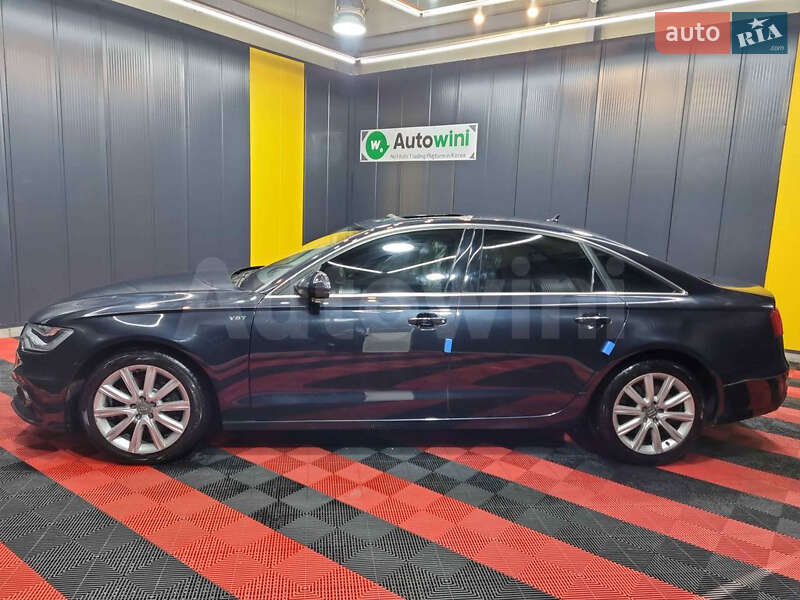 Седан Audi A6 2013 в Коростене