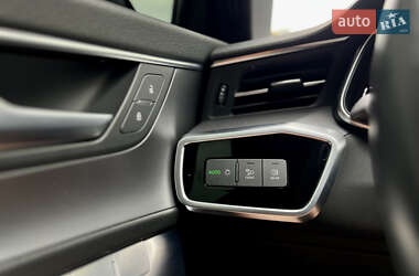 Седан Audi A6 2022 в 