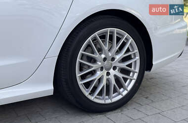 Седан Audi A6 2015 в 