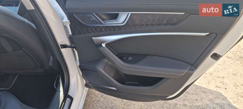 Седан Audi A6 2020 в Чернівцях