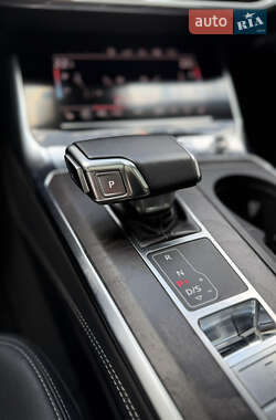 Седан Audi A6 2018 в 