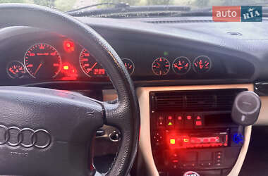 Седан Audi A6 1995 в 