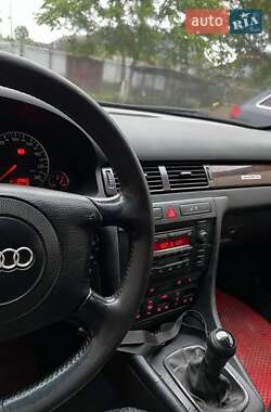 Универсал Audi A6 2001 в 