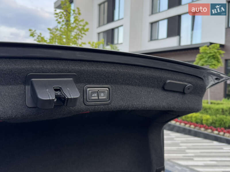 Седан Audi A6 2018 в Мукачево