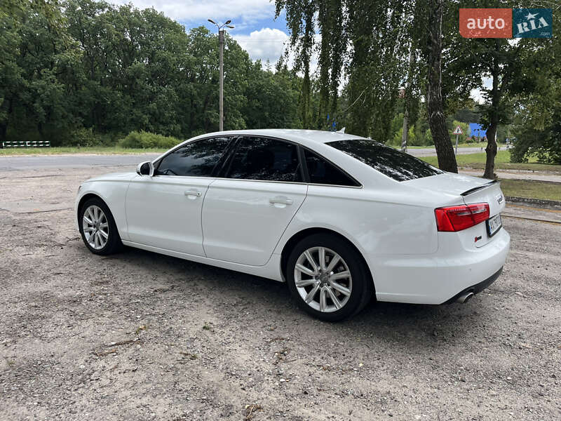 Седан Audi A6 2014 в Краснограде