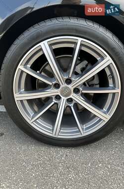 Седан Audi A6 2017 в 