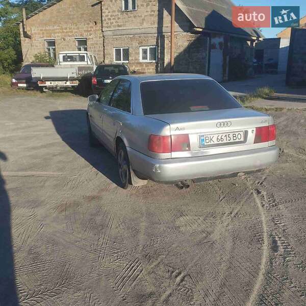 Седан Audi A6 1997 в Березному