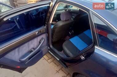 Седан Audi A6 1998 в 