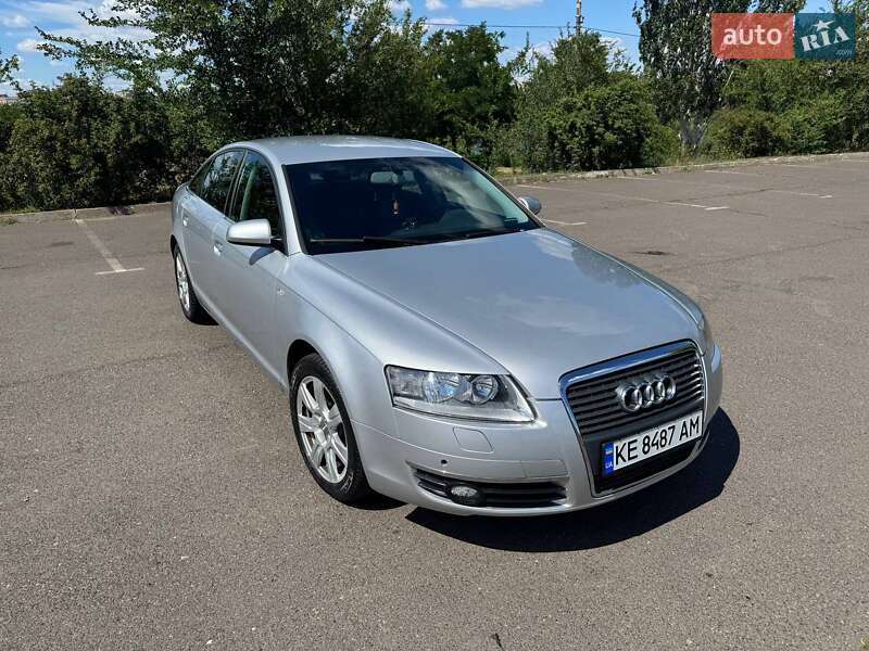 Седан Audi A6 2004 в 