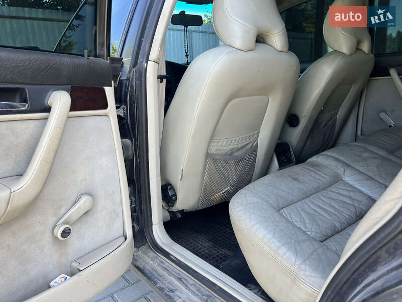 Седан Audi A6 1997 в Кременце