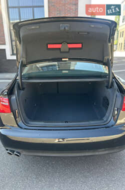 Седан Audi A6 2013 в 
