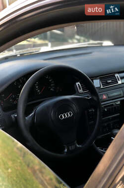 Седан Audi A6 1998 в 