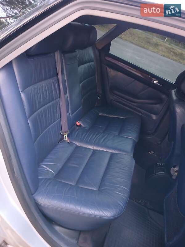 Седан Audi A6 1998 в Жовкве