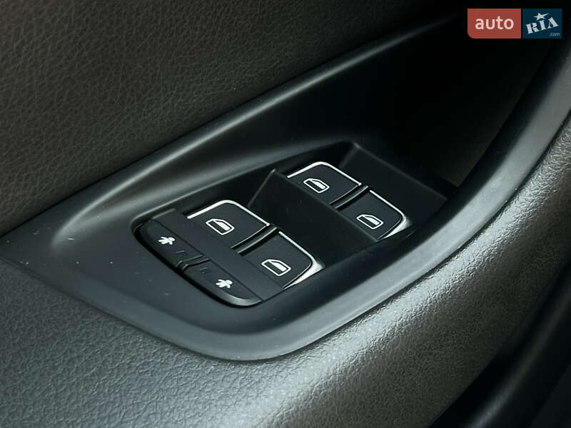 Седан Audi A6 2014 в Луцке