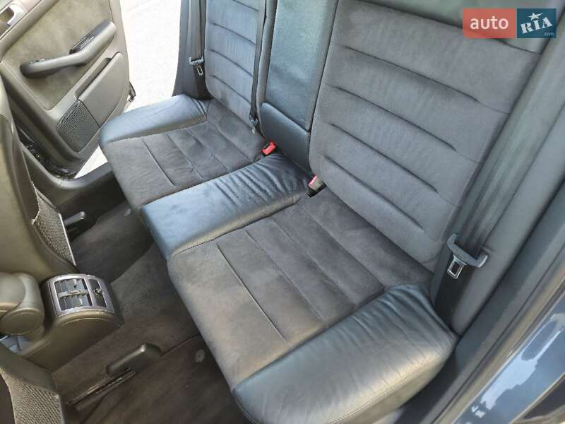 Седан Audi A6 2003 в Ирпене