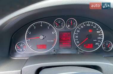 Седан Audi A6 2003 в 