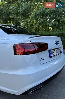 Седан Audi A6 2015 в 