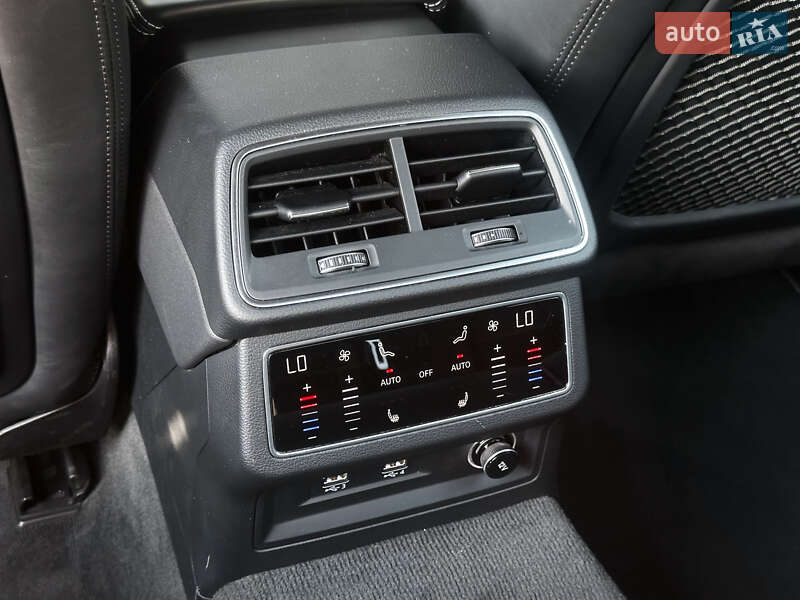 Седан Audi A6 2018 в Ужгороде
