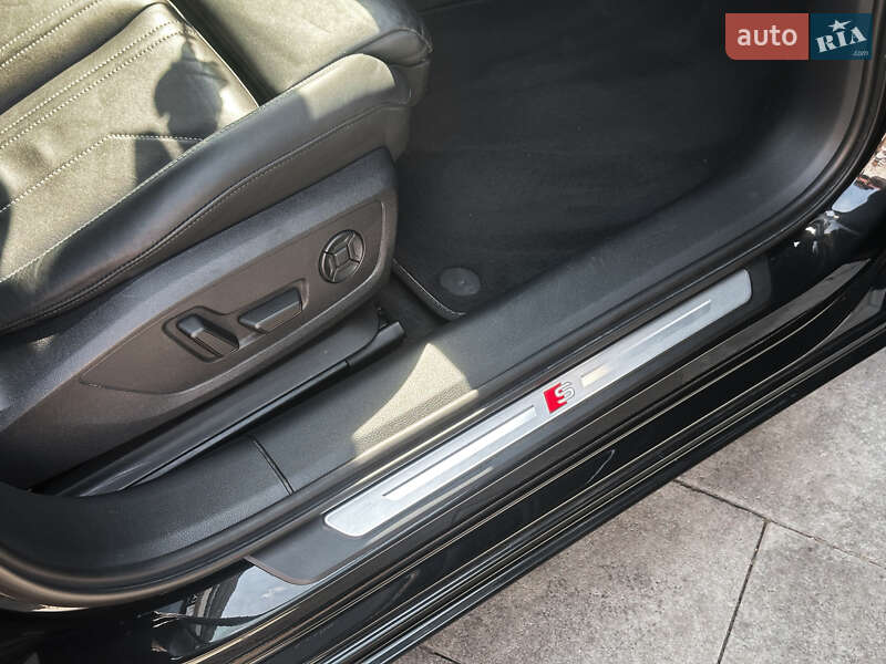Седан Audi A6 2018 в Ужгороде