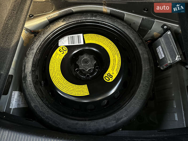 Седан Audi A6 2014 в Вишневом